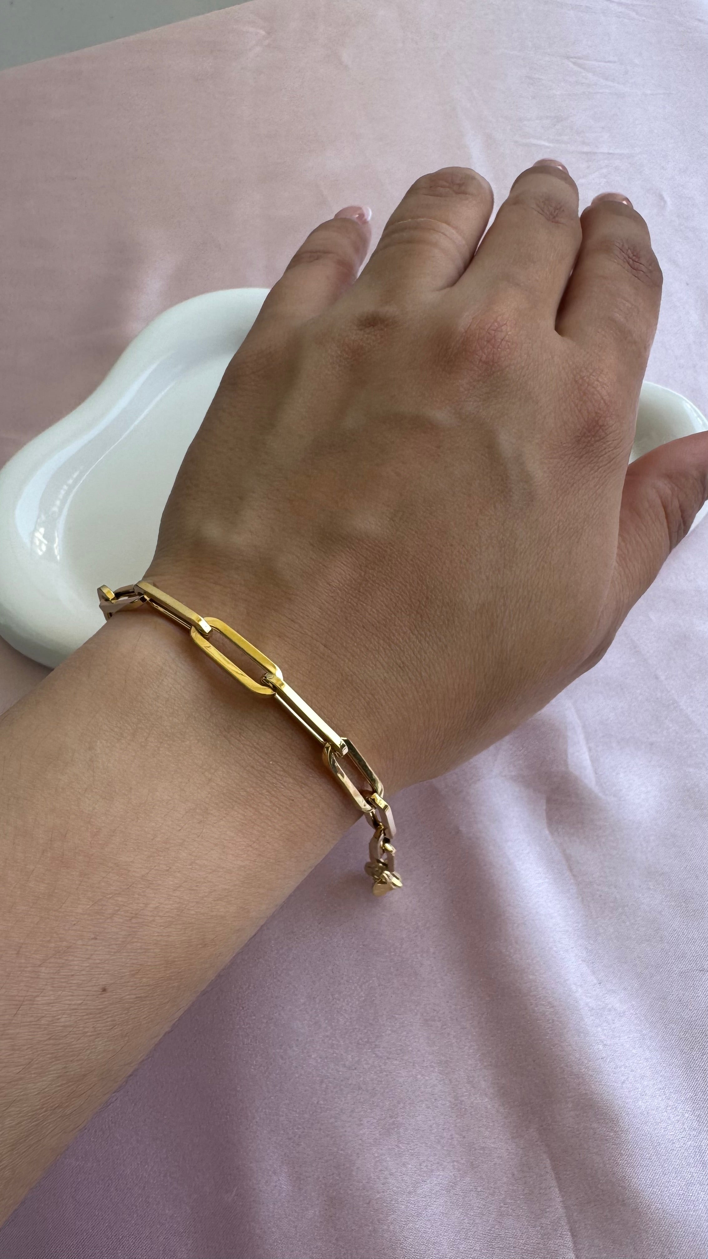 Manilla Paper Clip en oro 10K
