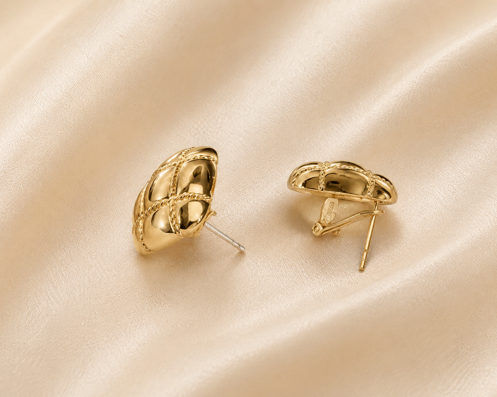 Aretes de Oro 10K con Cierre Omega