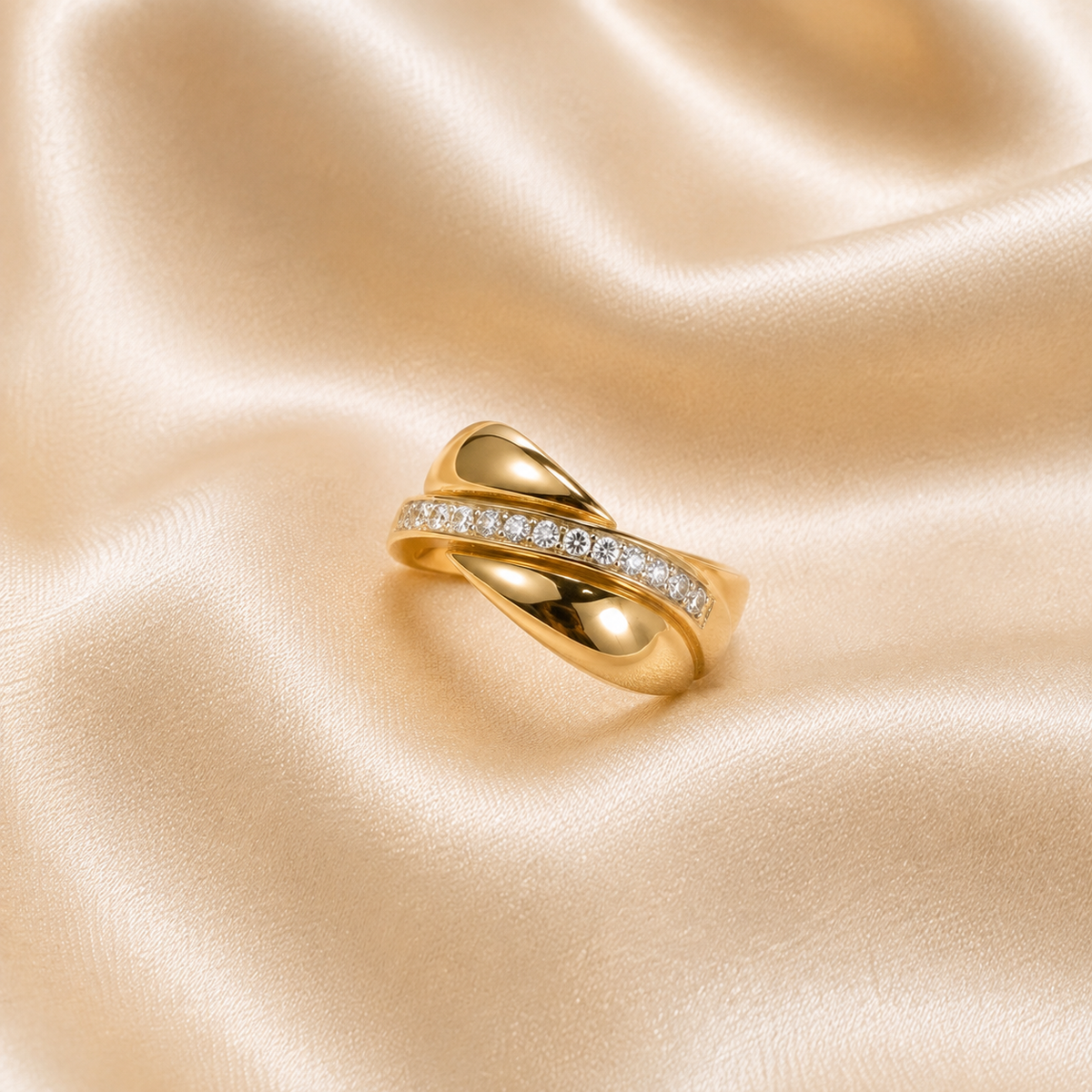 Anillo de curvas en oro 10k