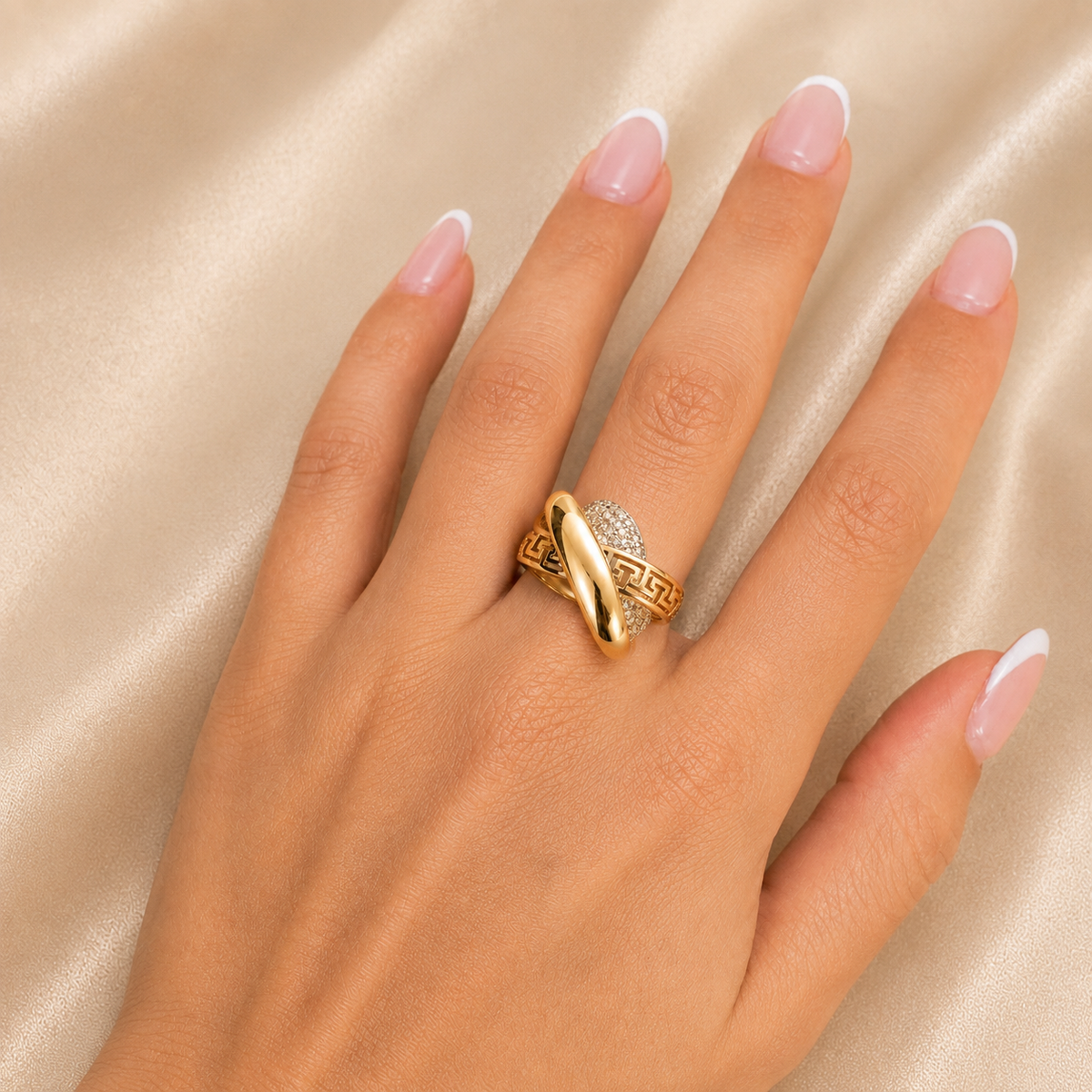Anillo elegante en 10K