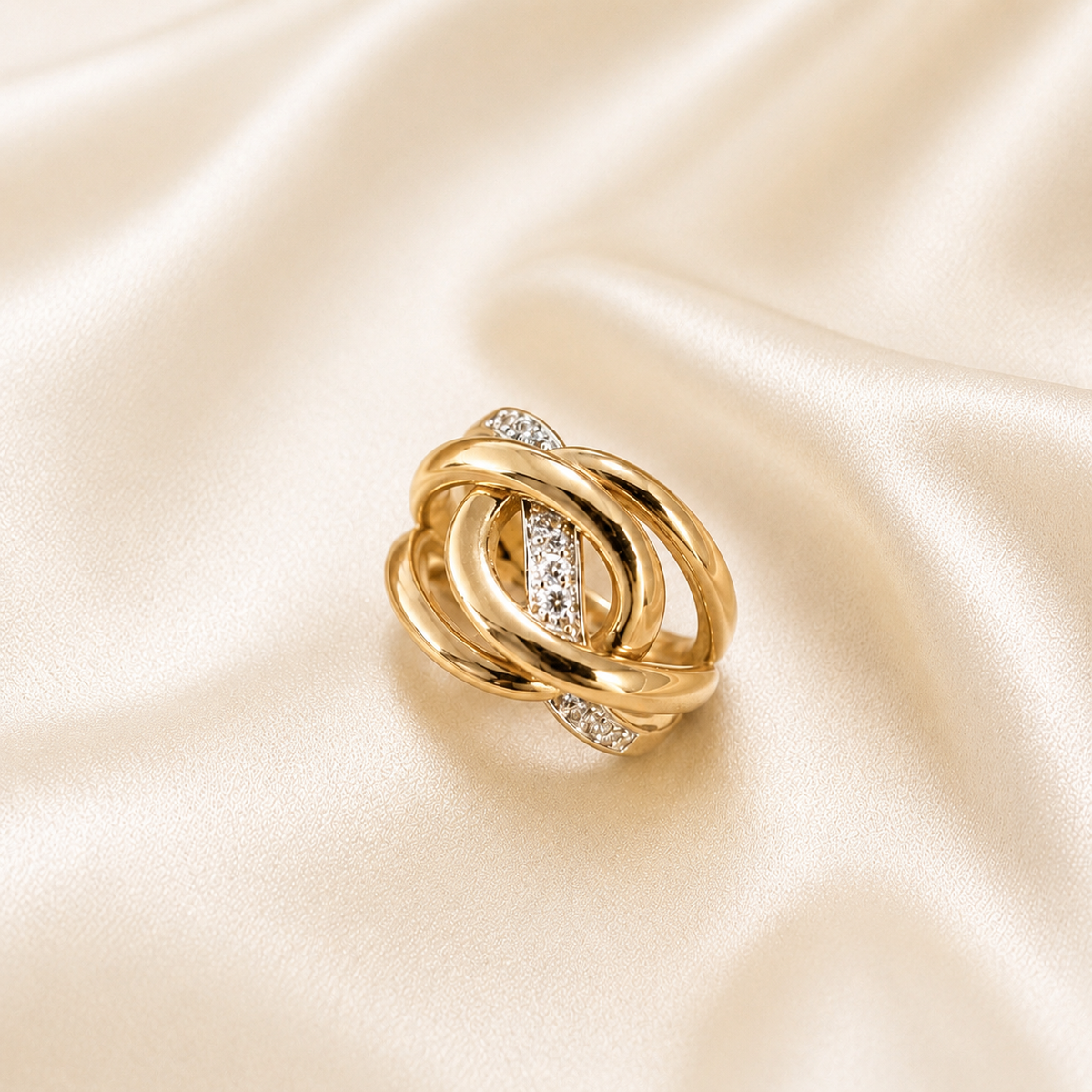 Anillo Ondas Entrelazadas en Oro 10K