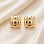Aretes de Oro 10K con Cierre Omega