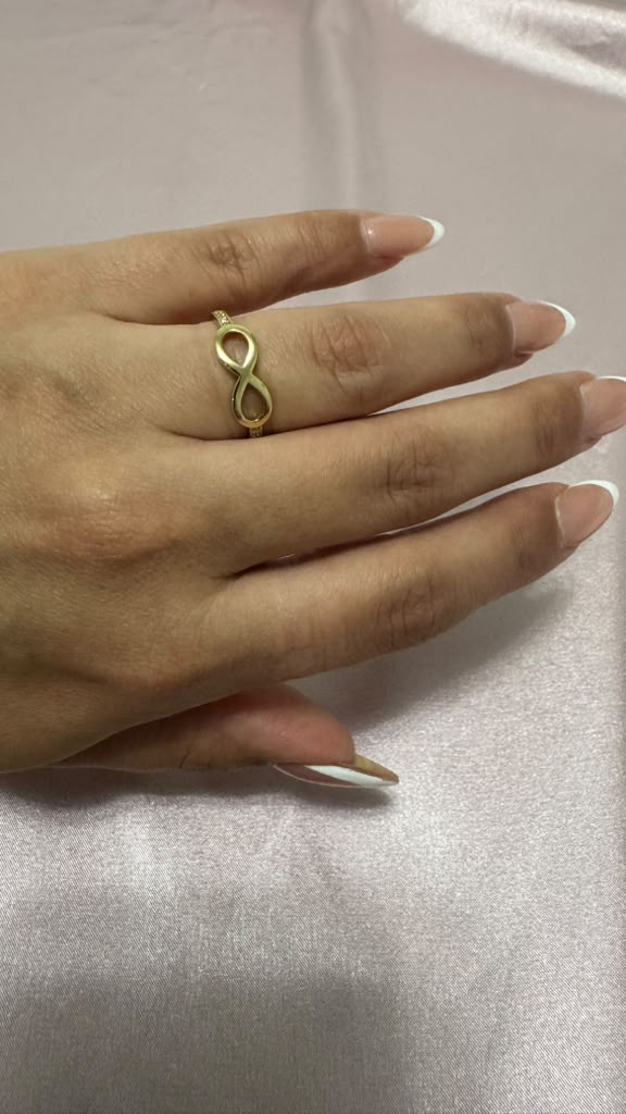 Anillo Infinito en oro 10K