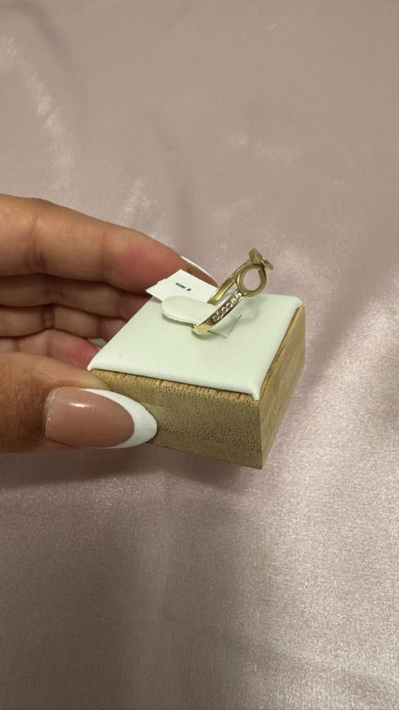 Anillo Infinito en oro 10K
